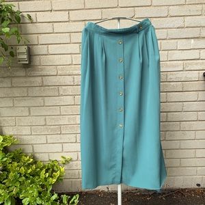 Vintage Button Down Skirt w/ Pockets & tan button